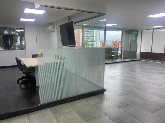 Oficina en arriendo en El Poblado, Medellín, 114 m² · foto 7 de 16
