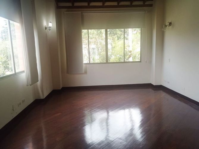 Casa de 3 alcobas en venta en El Poblado, Medellín, 326 m² · foto 9 de 17