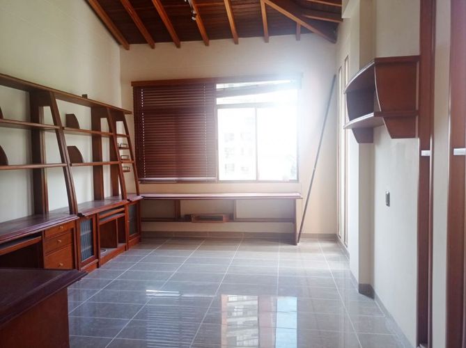 Casa de 3 alcobas en venta en El Poblado, Medellín, 326 m² · foto 8 de 17