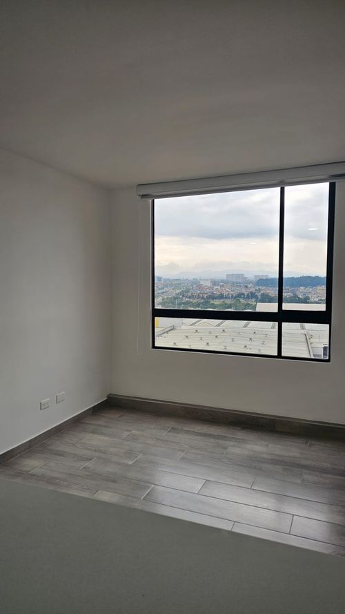 Apartamento de 2 alcobas en arriendo en Centro Comercial Outlet Factory, Bogotá, 38 m² · foto 3 de 9