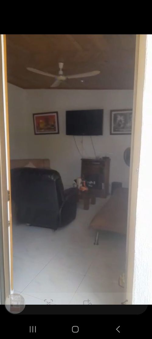 Casa de 3 alcobas en venta en Centro, Girardot, 98 m² · foto 9 de 15
