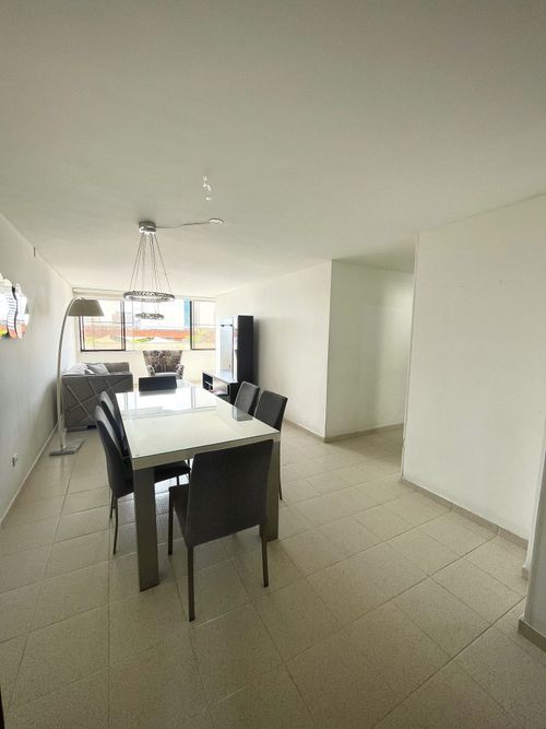 Apartamento de 3 alcobas en venta en Centenario, Cali, 74 m² · foto 2 de 20