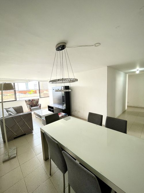 Apartamento de 3 alcobas en venta en Centenario, Cali, 74 m² · foto 4 de 20