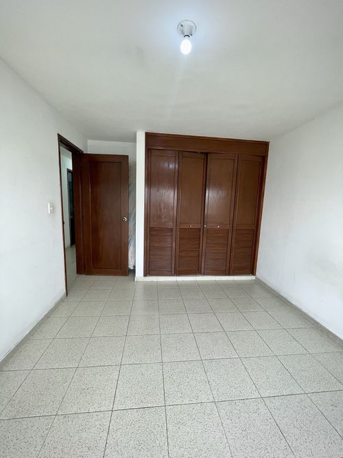 Apartamento de 3 alcobas en venta en Centenario, Cali, 74 m² · foto 15 de 20