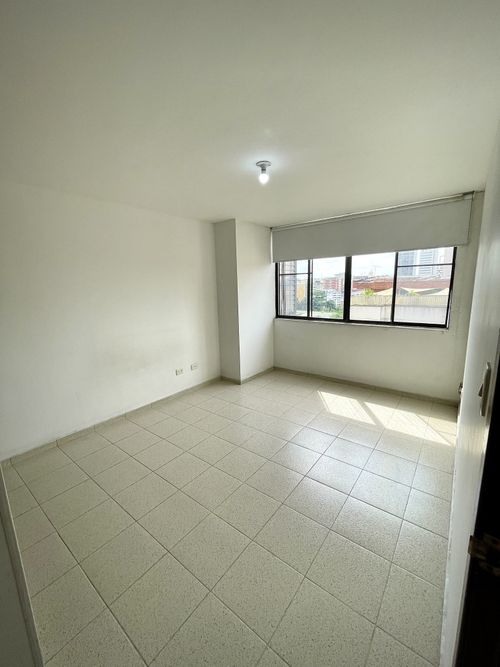 Apartamento de 3 alcobas en venta en Centenario, Cali, 74 m² · foto 16 de 20