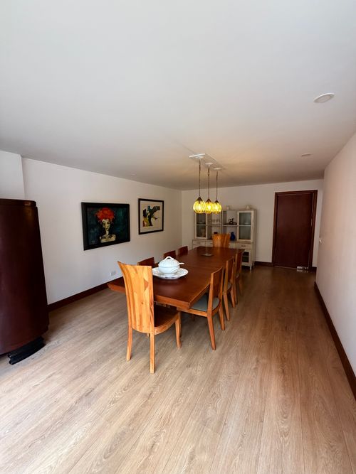 Apartamento de 3 alcobas en venta en La Cabrera, Bogotá, 310 m² · foto 4 de 20