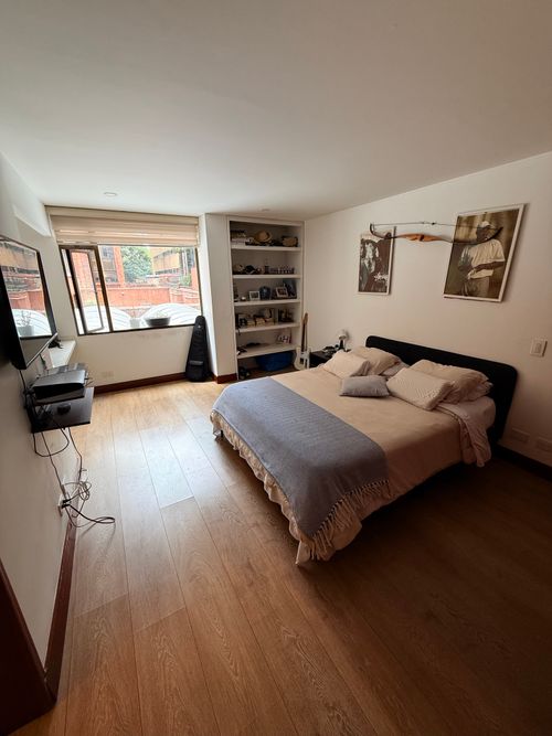 Apartamento de 3 alcobas en venta en La Cabrera, Bogotá, 310 m² · foto 18 de 20