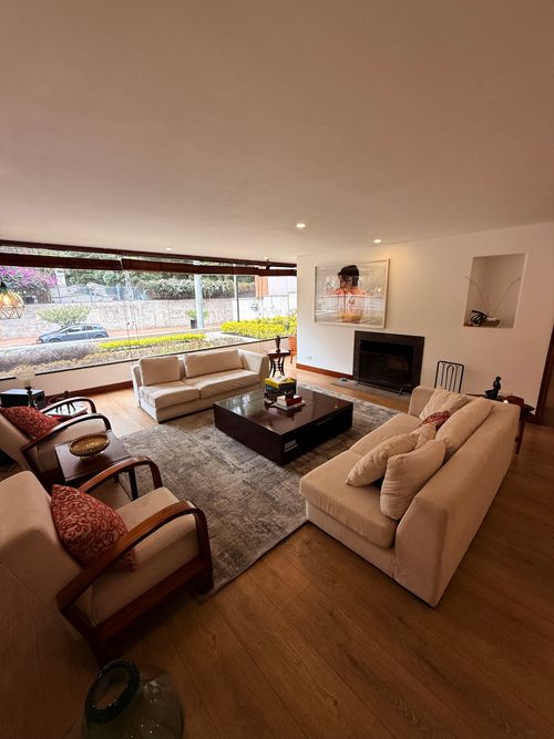 Apartamento de 3 alcobas en venta en La Cabrera, Bogotá, 310 m² · foto 16 de 20