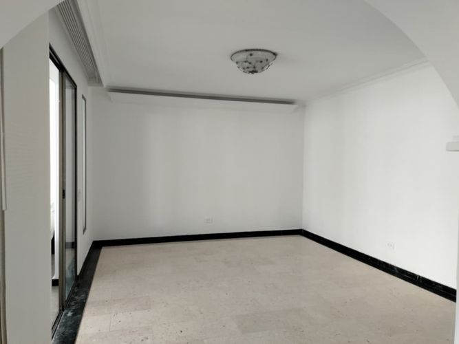 Casa de 4 alcobas en venta en Loma Del Indio, Medellín, 267 m² · foto 14 de 19