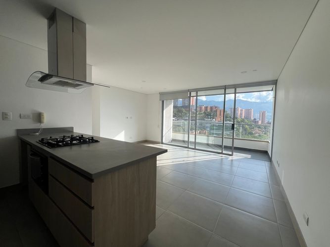 Apartamento de 3 alcobas en arriendo en Cumbres, Envigado, 97 m² · foto 5 de 15