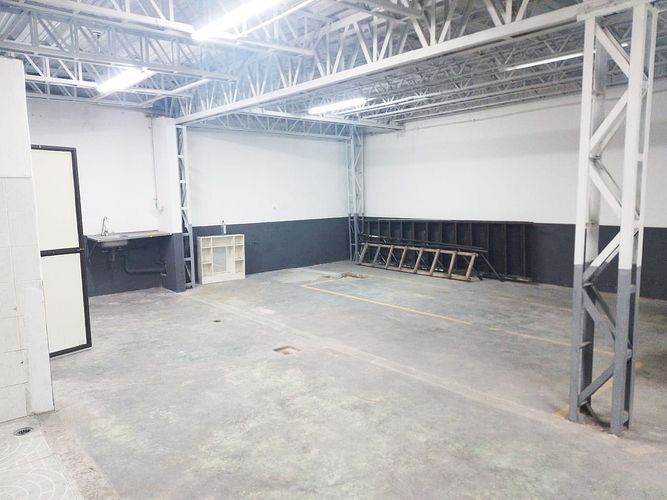 Bodega en arriendo en Cristo Rey, Medellín, 200 m² · foto 5 de 11