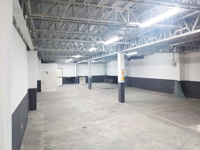 Bodega en arriendo en Cristo Rey, Medellín, 200 m² · foto 9 de 11