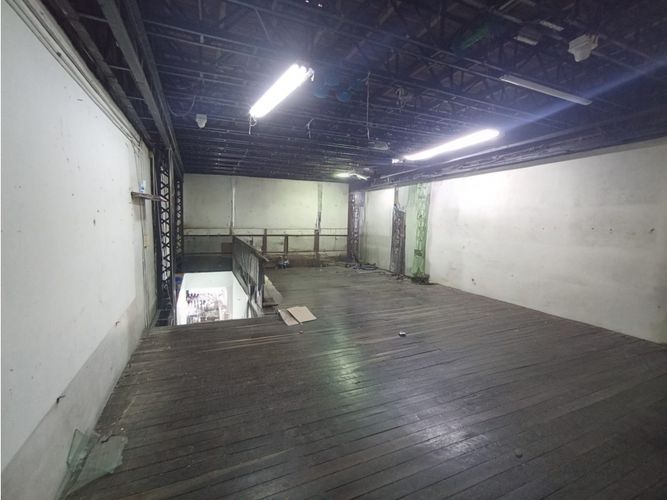 Bodega en arriendo en La Candelaria, Medellín, 110 m² · foto 6 de 8