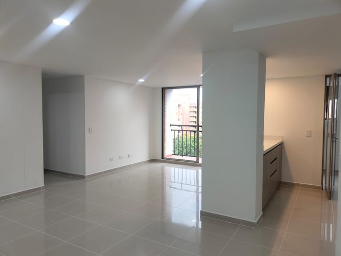 Apartamento de 3 alcobas en arriendo en Otraparte, Envigado, 120 m² · foto 2 de 15