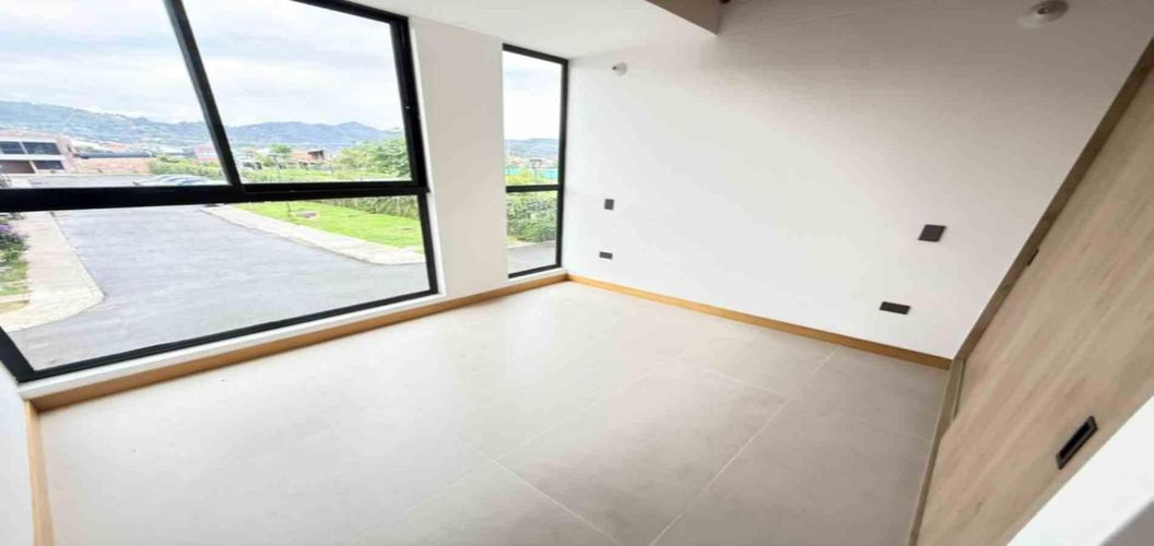 Casa de 4 alcobas en venta en El Tambo, La Ceja, 135 m² · foto 11 de 24