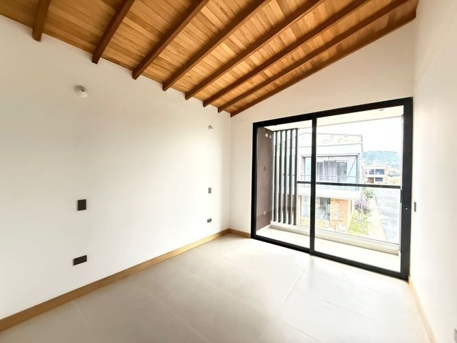 Casa de 4 alcobas en venta en El Tambo, La Ceja, 135 m² · foto 16 de 24