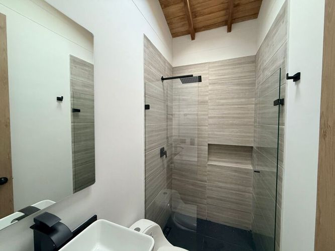 Casa de 4 alcobas en venta en El Tambo, La Ceja, 135 m² · foto 23 de 24