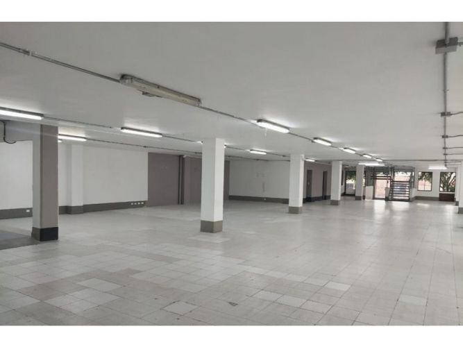 Bodega en arriendo en Mesa, Envigado, 2100 m² · foto 2 de 24
