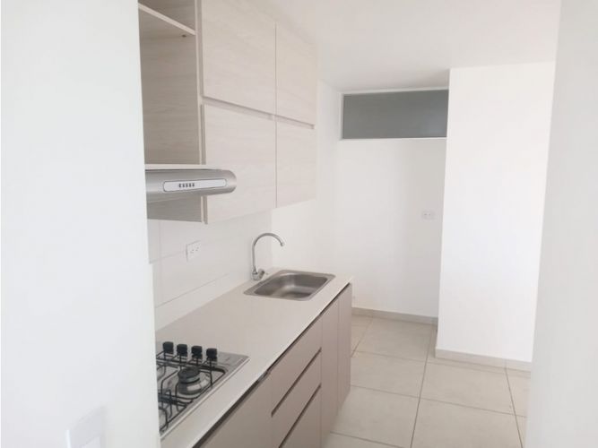 Apartamento de 3 alcobas en venta en Las Lomitas, Sabaneta, 77 m² · foto 3 de 17