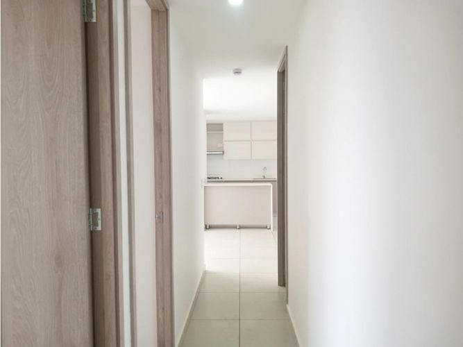 Apartamento de 3 alcobas en venta en Las Lomitas, Sabaneta, 77 m² · foto 5 de 17