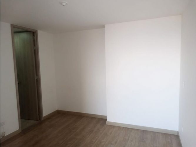 Apartamento de 3 alcobas en venta en Las Lomitas, Sabaneta, 77 m² · foto 6 de 17