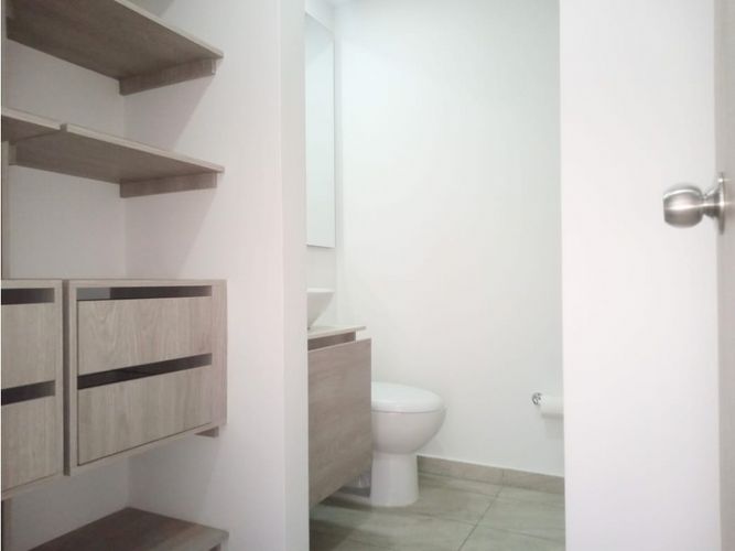 Apartamento de 3 alcobas en venta en Las Lomitas, Sabaneta, 77 m² · foto 8 de 17