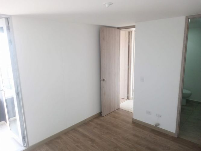 Apartamento de 3 alcobas en venta en Las Lomitas, Sabaneta, 77 m² · foto 10 de 17