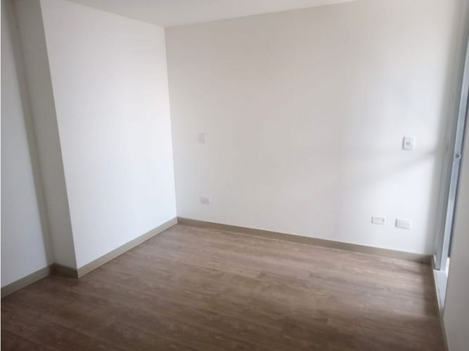 Apartamento de 3 alcobas en venta en Las Lomitas, Sabaneta, 77 m² · foto 11 de 17