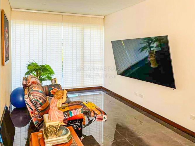Casa de 5 alcobas en venta en Llano Grande, Rionegro, 380 m² · foto 9 de 12