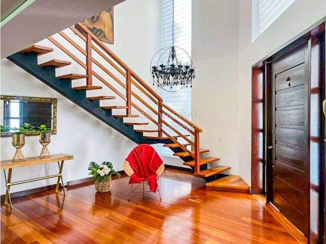 Casa de 5 alcobas en venta en Llano Grande, Rionegro, 380 m² · foto 11 de 12