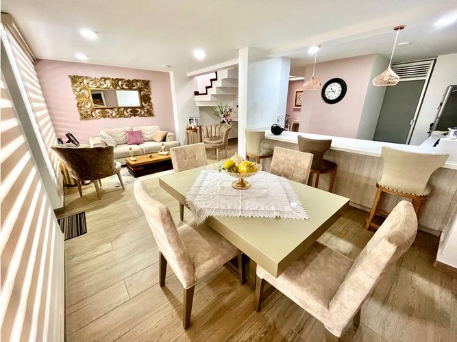 Casa de 3 alcobas en venta en Cr. Los Geranios, Armenia, 150 m² · foto 2 de 24