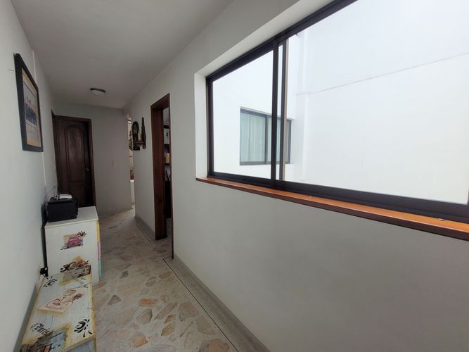 Edificio en venta en Sector Lago Uribe, Pereira, 421 m² · foto 5 de 24