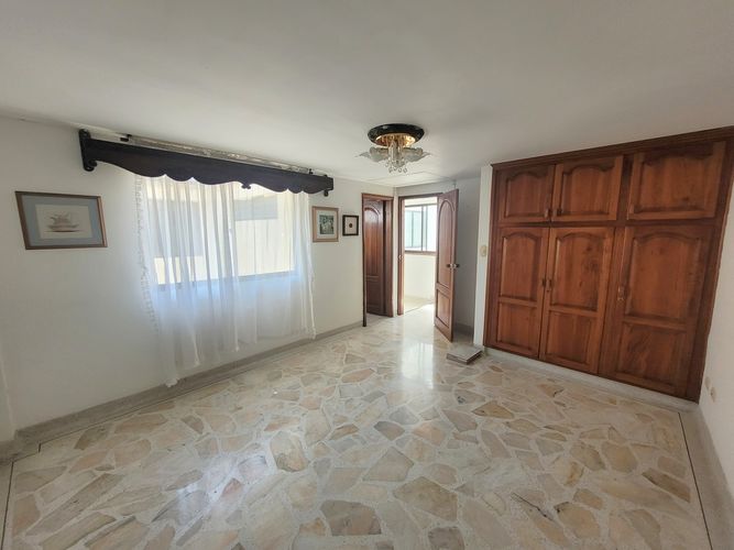 Edificio en venta en Sector Lago Uribe, Pereira, 421 m² · foto 24 de 24