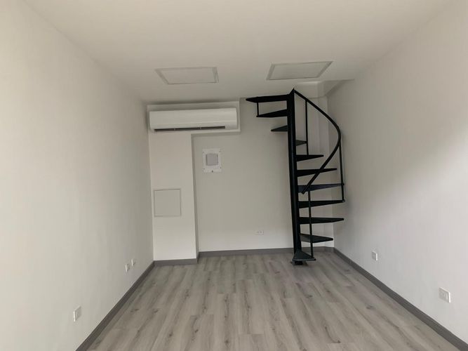 Local en arriendo en El Poblado, Medellín, 30 m² · foto 2 de 5