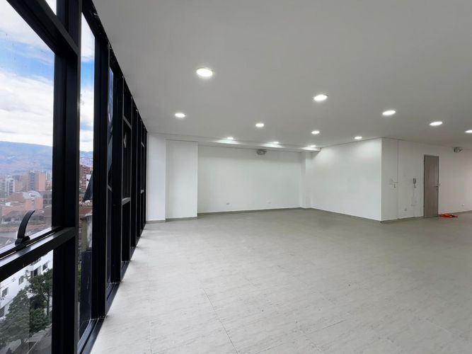 Bodega en arriendo en Laureles, Medellín, 135 m² · foto 5 de 15