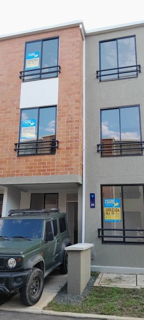 Casa de 3 alcobas en venta en Riveras Del Rosario, Jamundí, 72 m² · foto 23 de 24