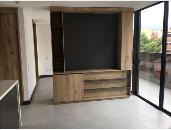 Apartamento de 2 alcobas en venta en El Nogal-Los Almendros, Medellín, 109 m² · foto 6 de 9