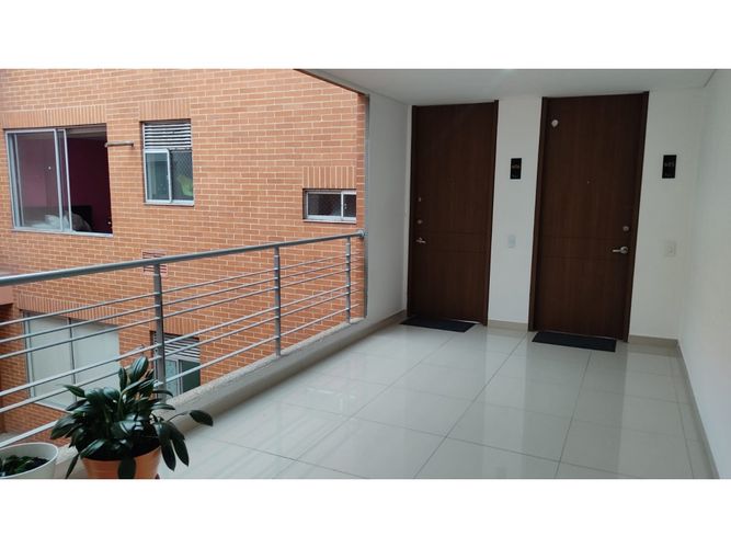 Apartamento en venta en San Miguel, Bogotá · foto 2 de 14