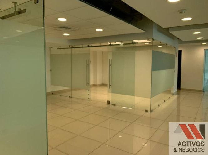Local en venta en Colombia, Medellín, 643 m² · foto 24 de 24