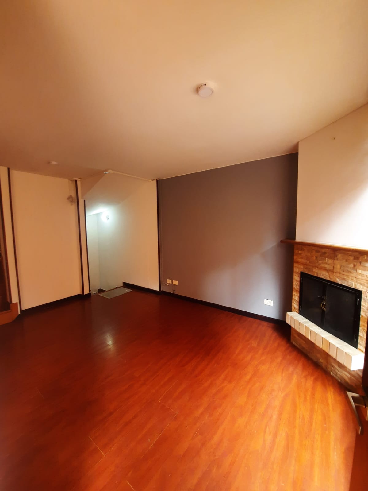 Casa en venta en Verbenal San Antonio, Bogotá · foto 2 de 24