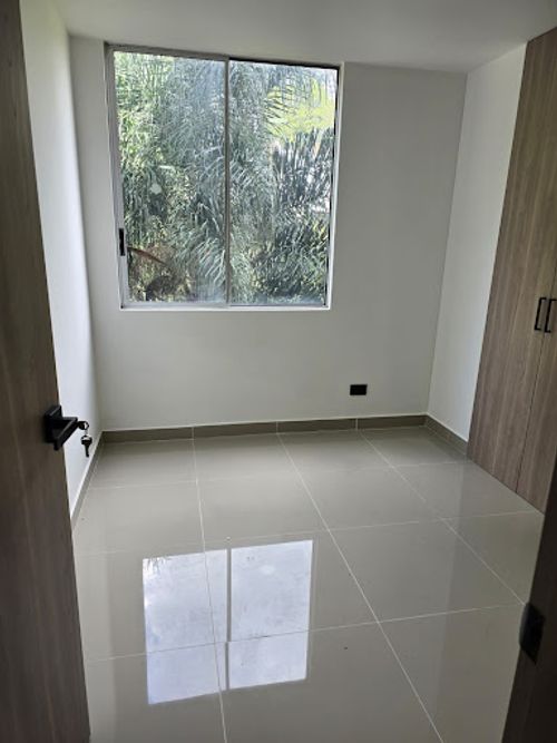 Apartamento de 3 alcobas en venta en Loma Del Indio, Medellín, 92 m² · foto 15 de 24