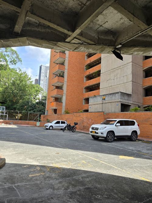 Apartamento de 3 alcobas en venta en Loma Del Indio, Medellín, 92 m² · foto 16 de 24