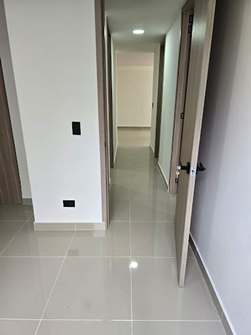 Apartamento de 3 alcobas en venta en Loma Del Indio, Medellín, 92 m² · foto 18 de 24