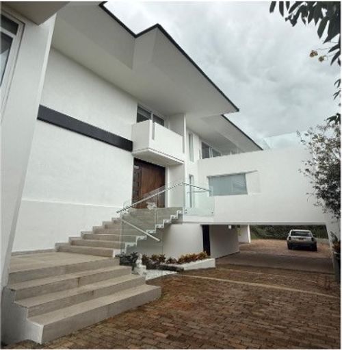 Casa de 3 alcobas en venta en Aposentos, Sopó, 550 m² · foto 2 de 12