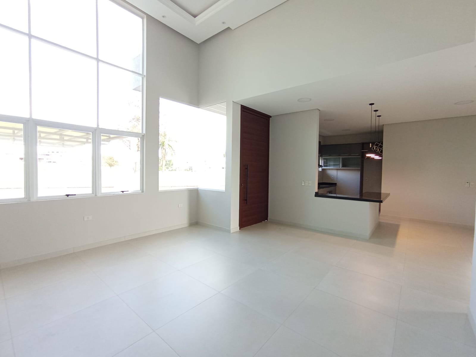 VENDO IMPORTANTE CASA A ESTRENAR CON PISCINA, BARRIO CERRADO, KM 8, CDE — foto 3