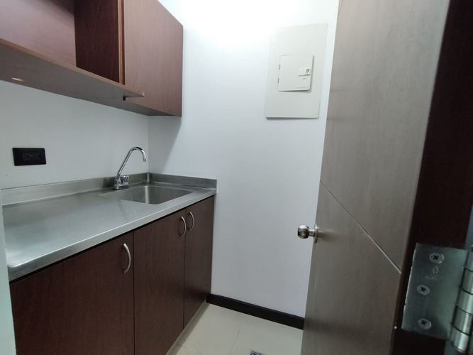 Oficina en arriendo en El Poblado, Medellín, 58 m² · foto 4 de 7