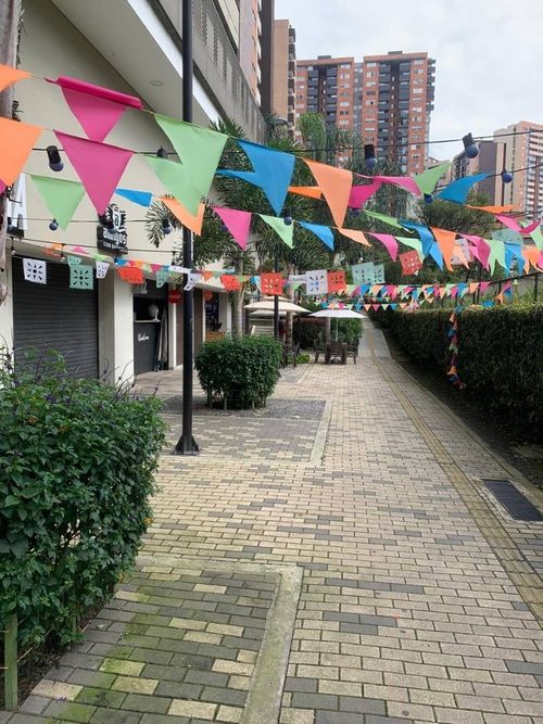 Local en arriendo en Las Lomitas, Sabaneta, 21 m² · foto 2 de 3