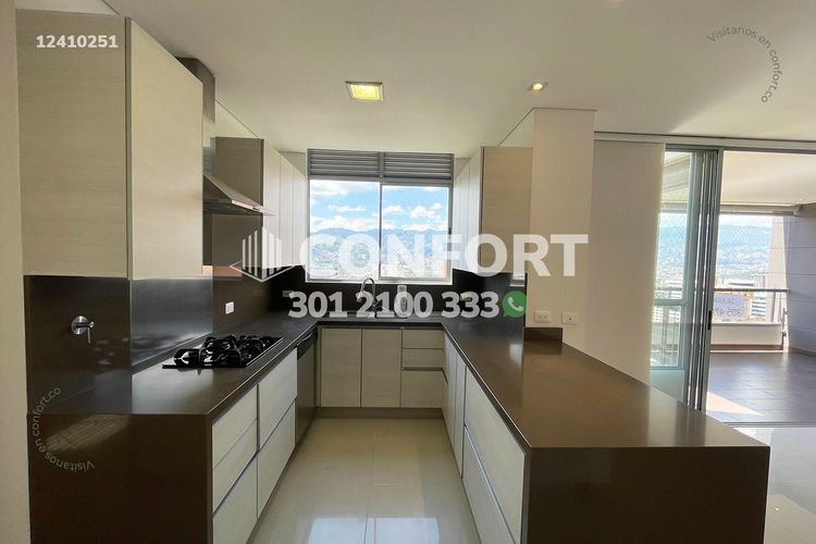 Apartamento de 4 alcobas en arriendo en El Poblado, Medellín, 160 m² · foto 4 de 11