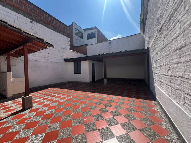 Casa de 3 alcobas en venta en Alcala, Envigado, 90 m² · foto 18 de 18