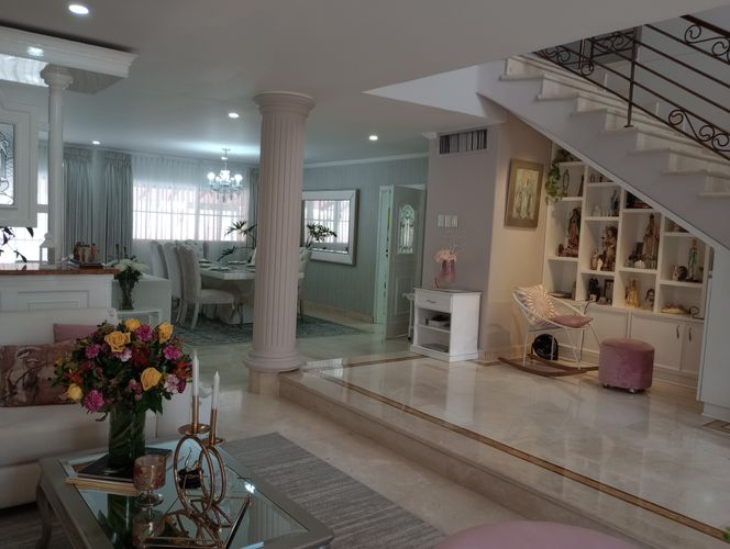 Casa de 4 alcobas en venta en Cr.La Castellana, Barranquilla, 252 m² · foto 2 de 14